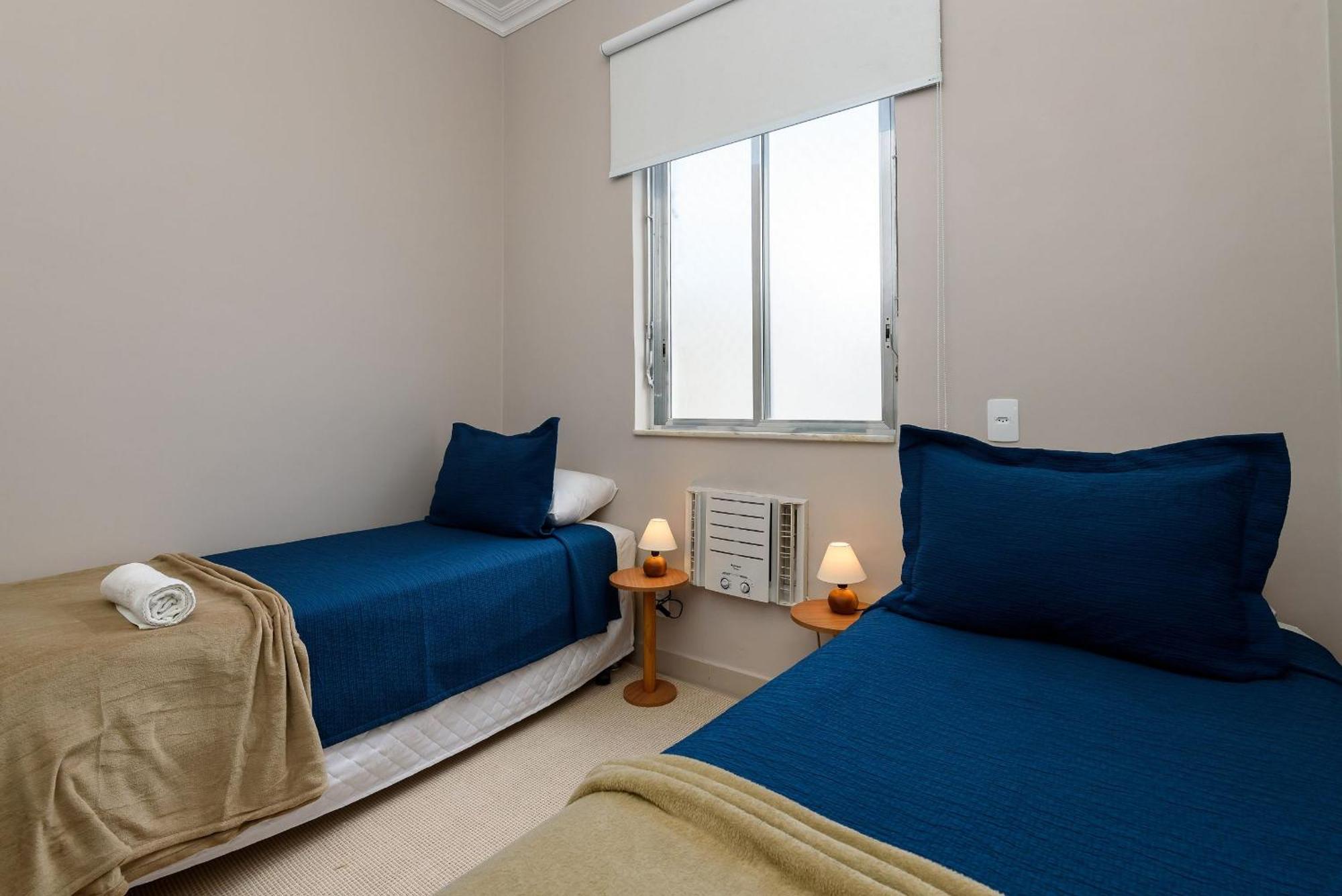 Apartamento Amplo 3qtos A 150m Da | Nsc 1236/1107 *